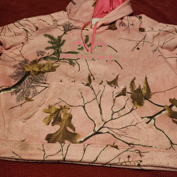 Realtree Jackets & Blazers - Realtree pink camo hoodie
